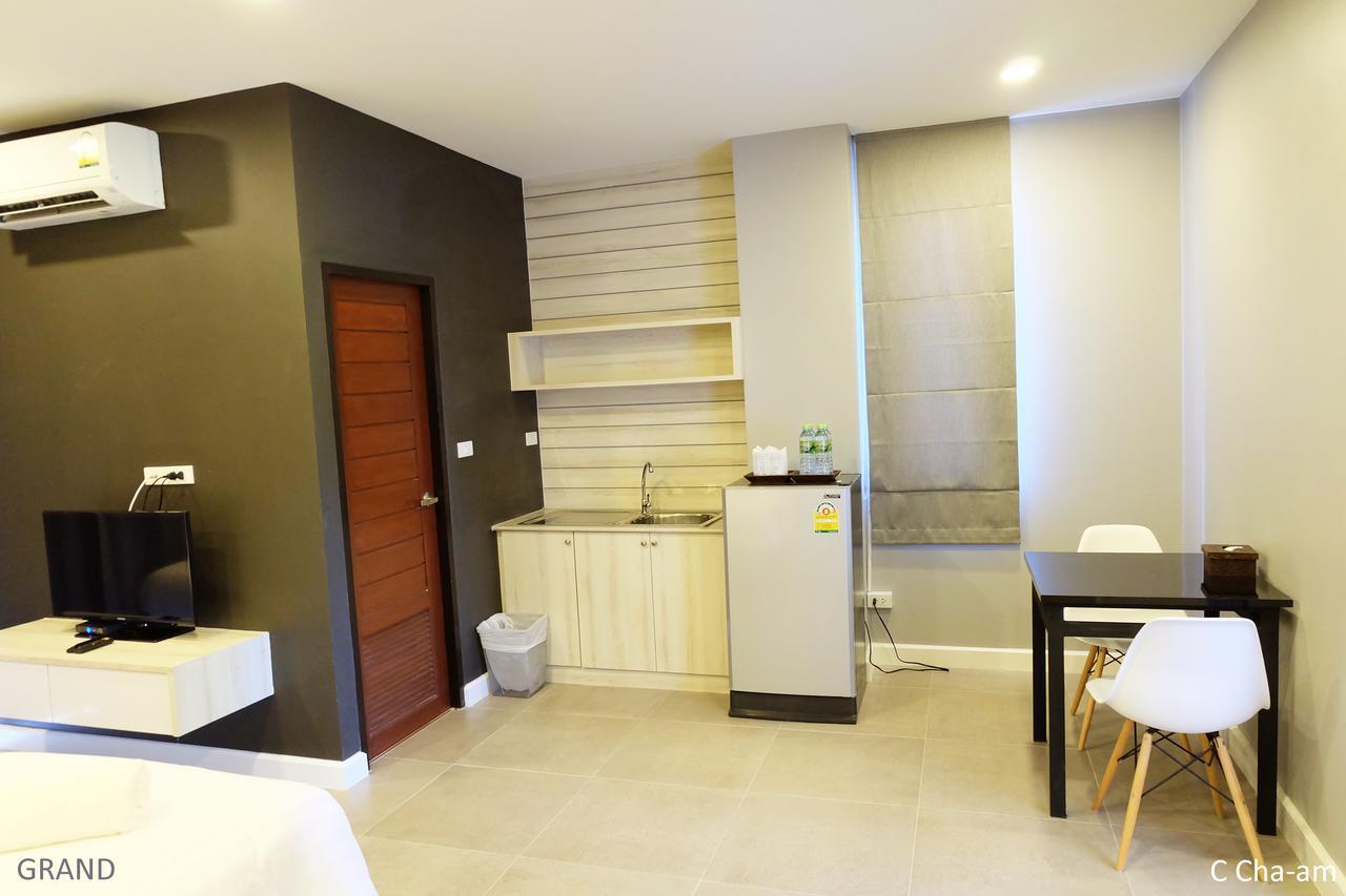 C Cha-Am Hotel Экстерьер фото